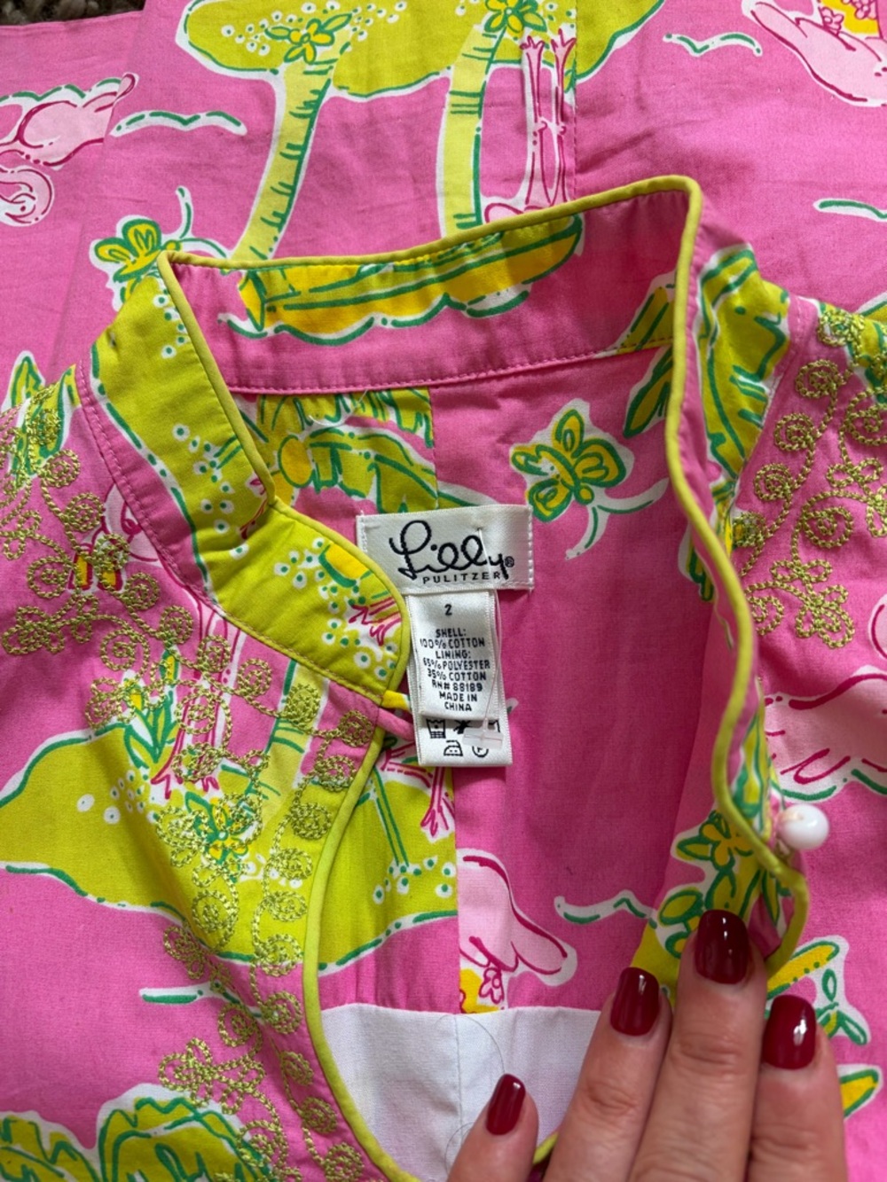 Lily Pulitzer classic and fun dress . Super
Unique style - Picture 2 of 2
